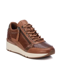 Zapatilla De Mujer Carmela 16018202