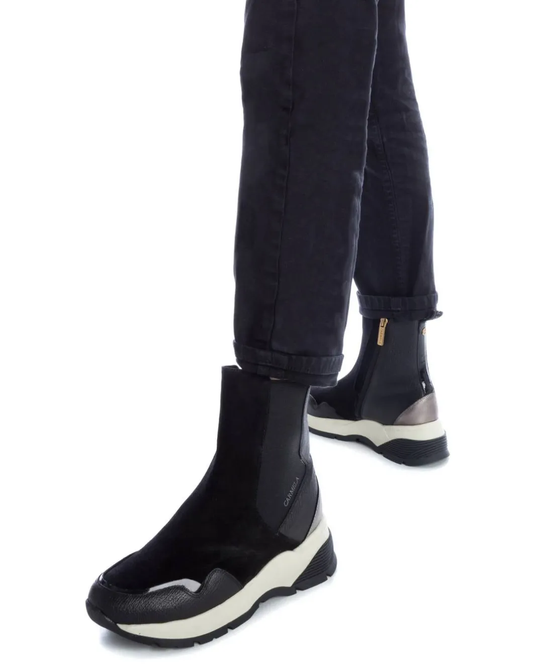 Zapatilla De Mujer Carmela 16117001