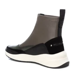 Zapatilla De Mujer Carmela 16018004