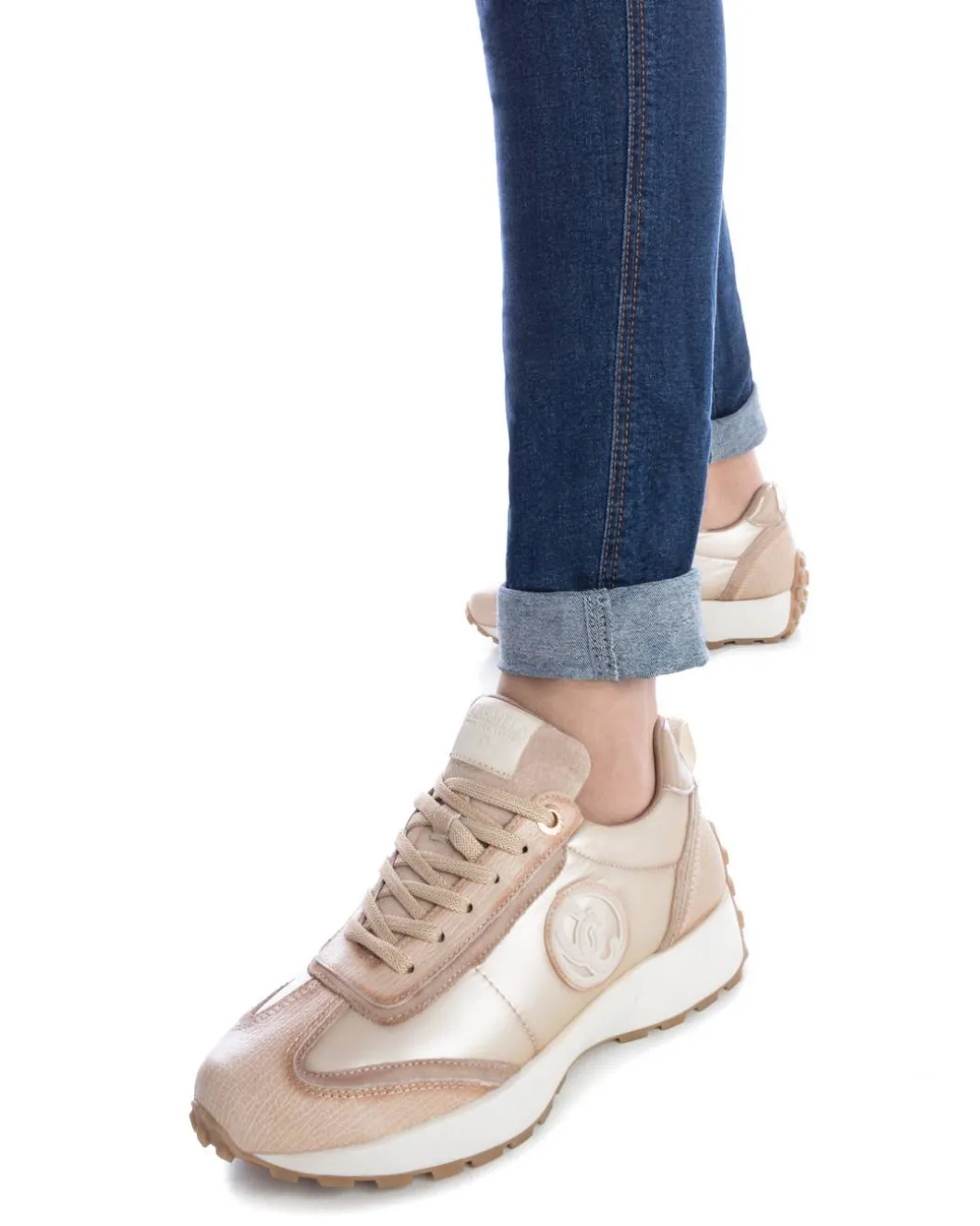 Zapatilla De Mujer Carmela 16111704
