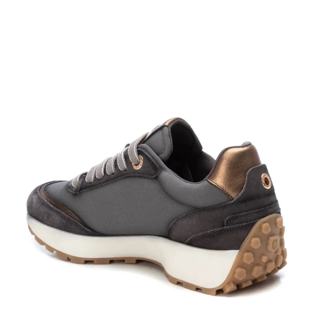 Zapatilla De Mujer Carmela 16117401