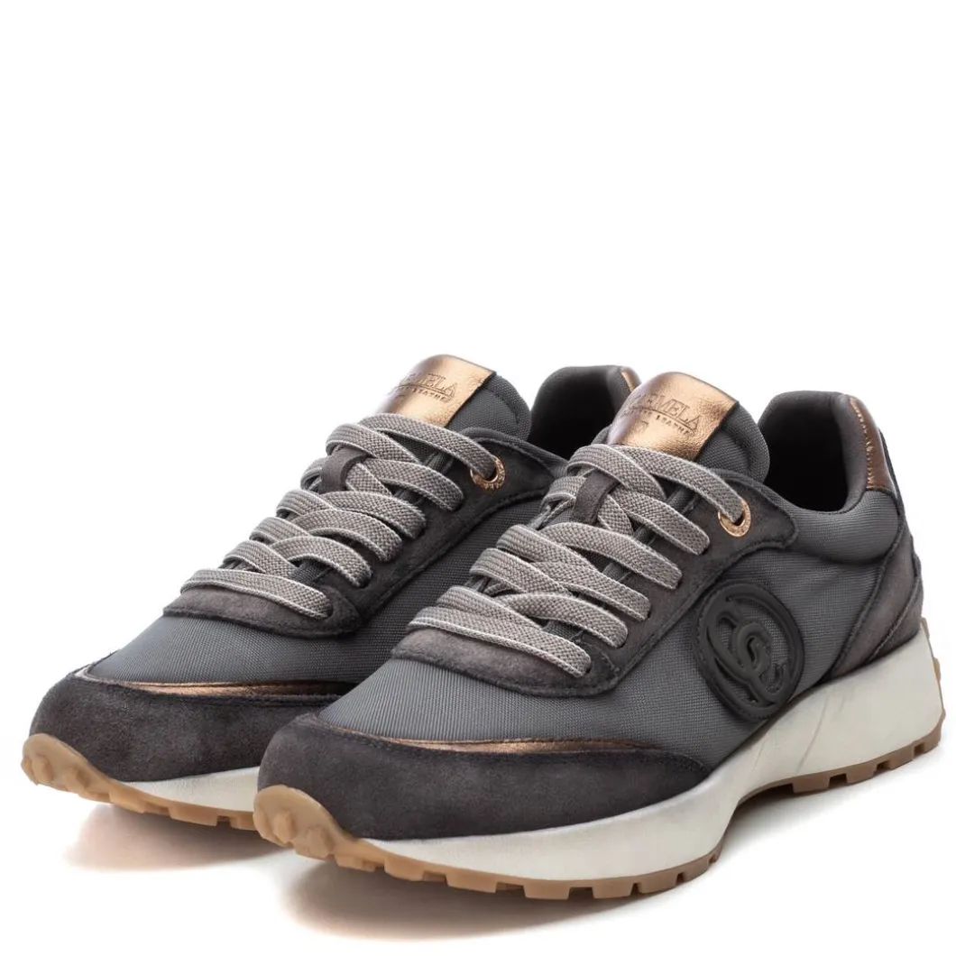 Zapatilla De Mujer Carmela 16117401