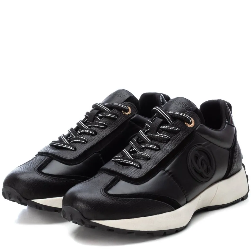 Zapatilla De Mujer Carmela 16111703