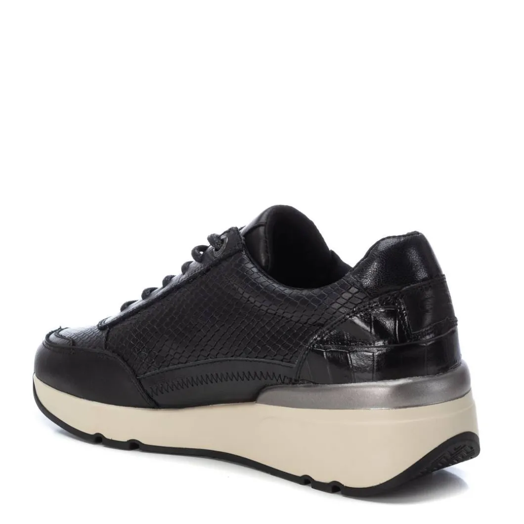 Zapatilla De Mujer Carmela 16112803