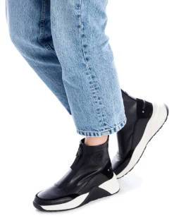 Zapatilla De Mujer Carmela 16018001
