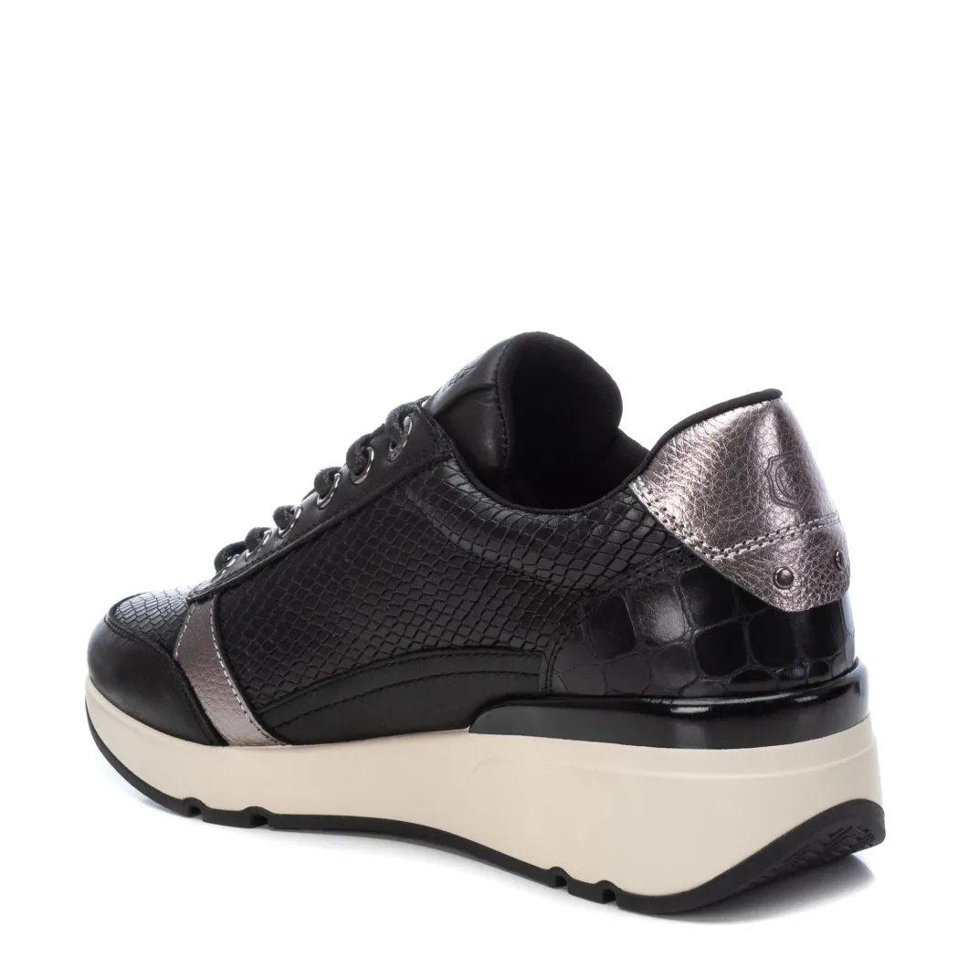 Zapatilla De Mujer Carmela 16018201