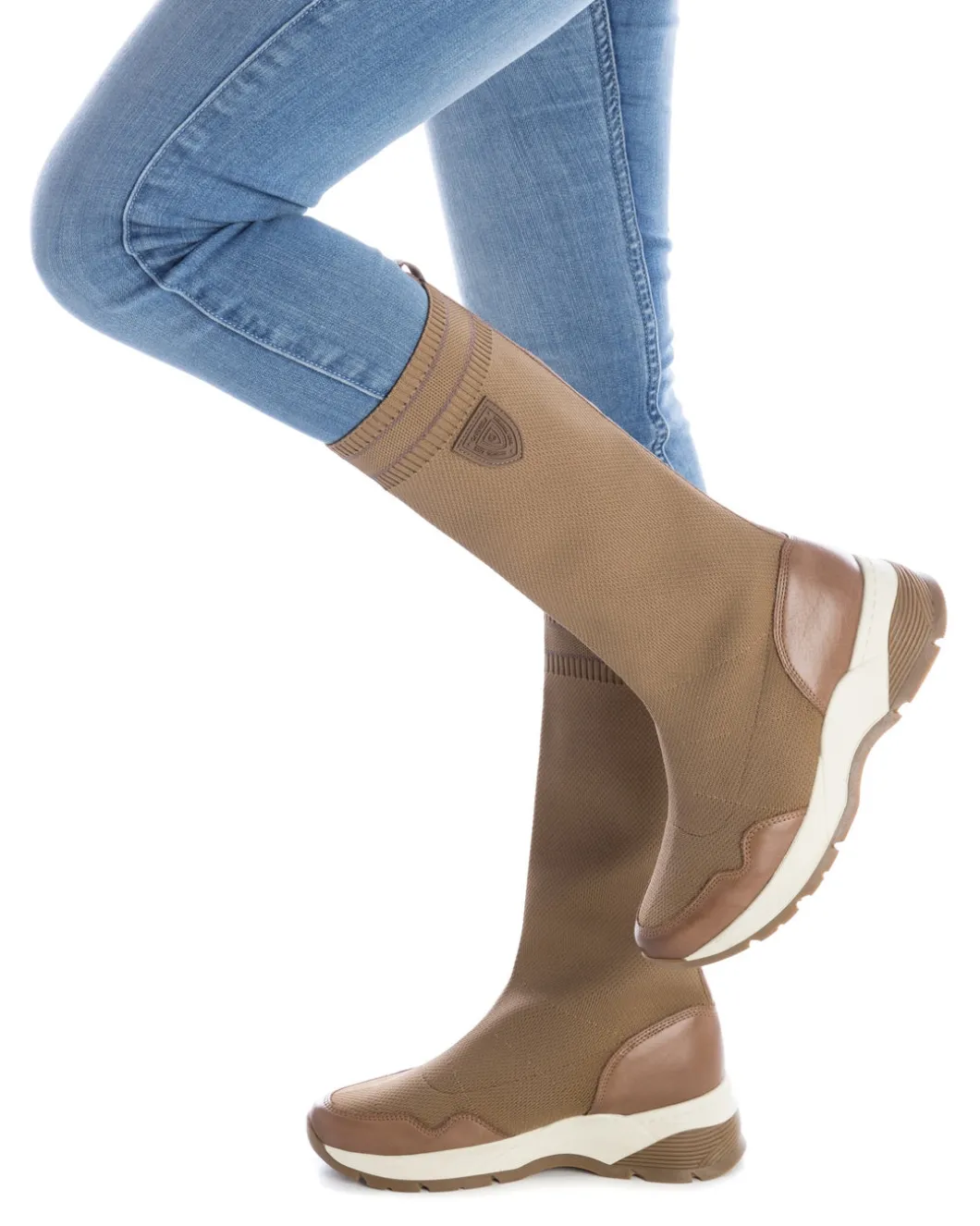 Zapatilla De Mujer Carmela 16035402
