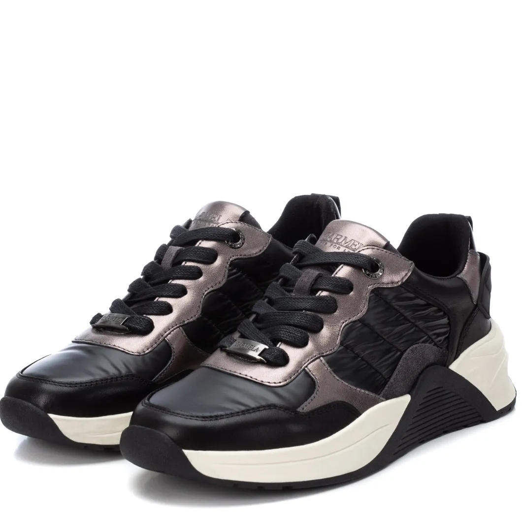 Zapatilla De Mujer Carmela 16015401