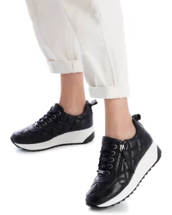 Zapatilla De Mujer Carmela 06818301