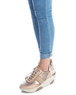 Zapatilla De Mujer Carmela 16105803