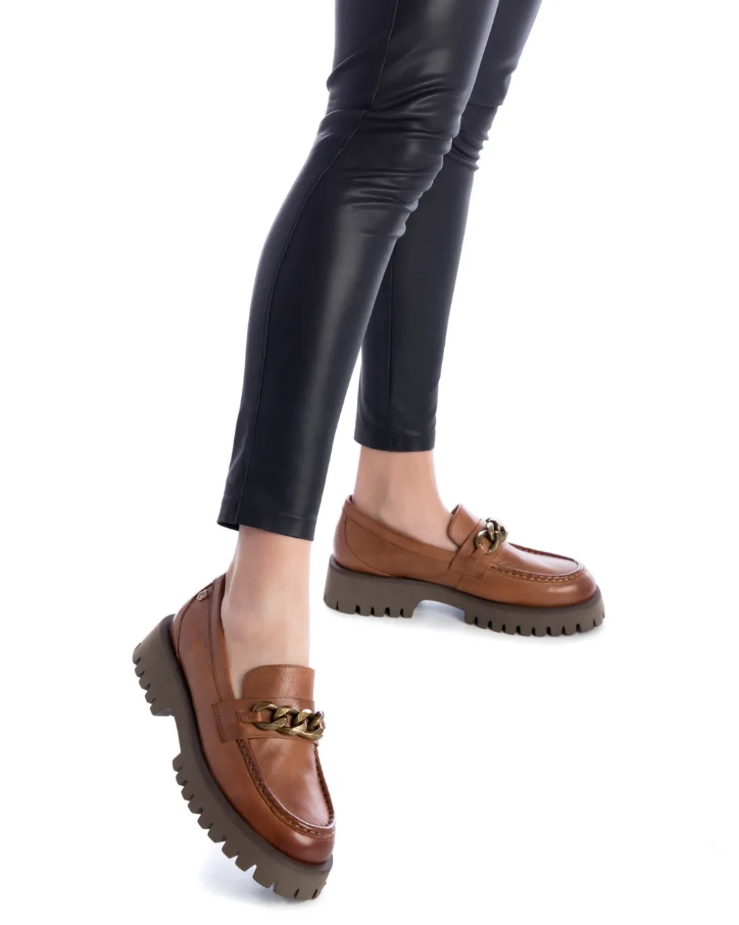 Zapato De Mujer Carmela 16035802