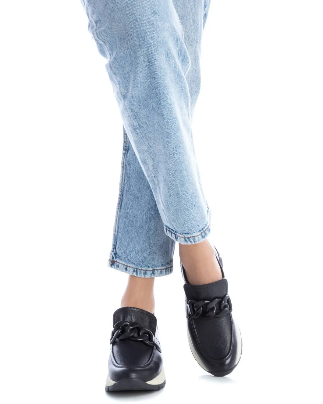 Zapato De Mujer Carmela 16118301